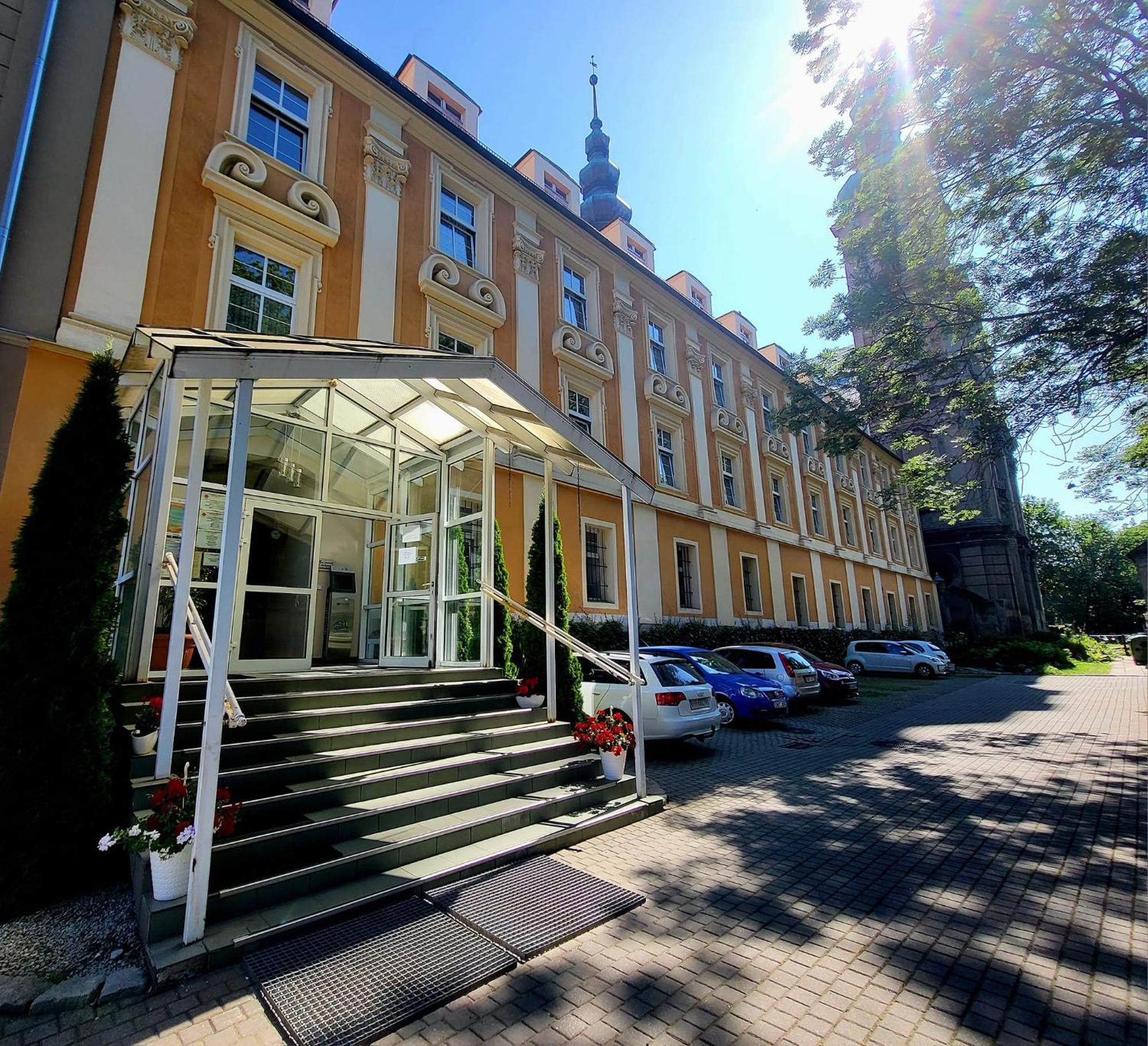 Апартаменты Diecezjalny Dom Formacyjny Ныса Экстерьер фото